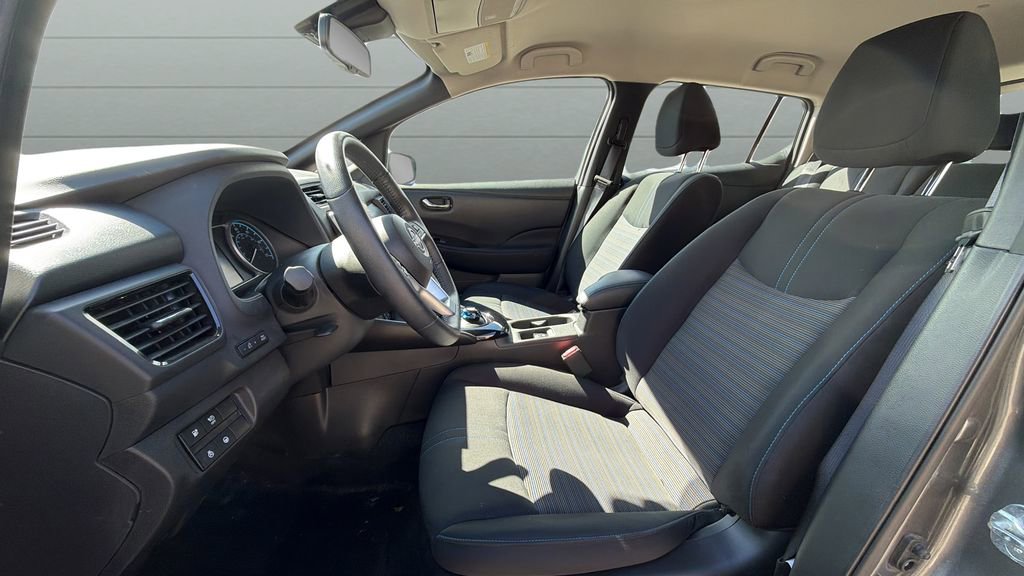 Used 2025 Nissan Leaf SV Plus image 28
