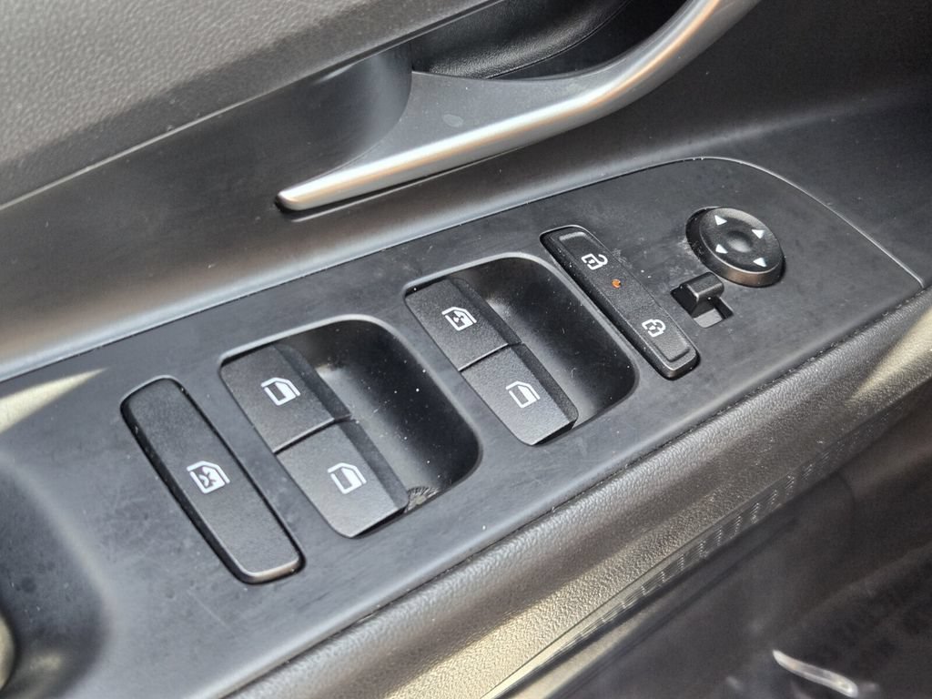 Certified 2024 Hyundai Elantra SEL w/ Convenience Package FWD image 28