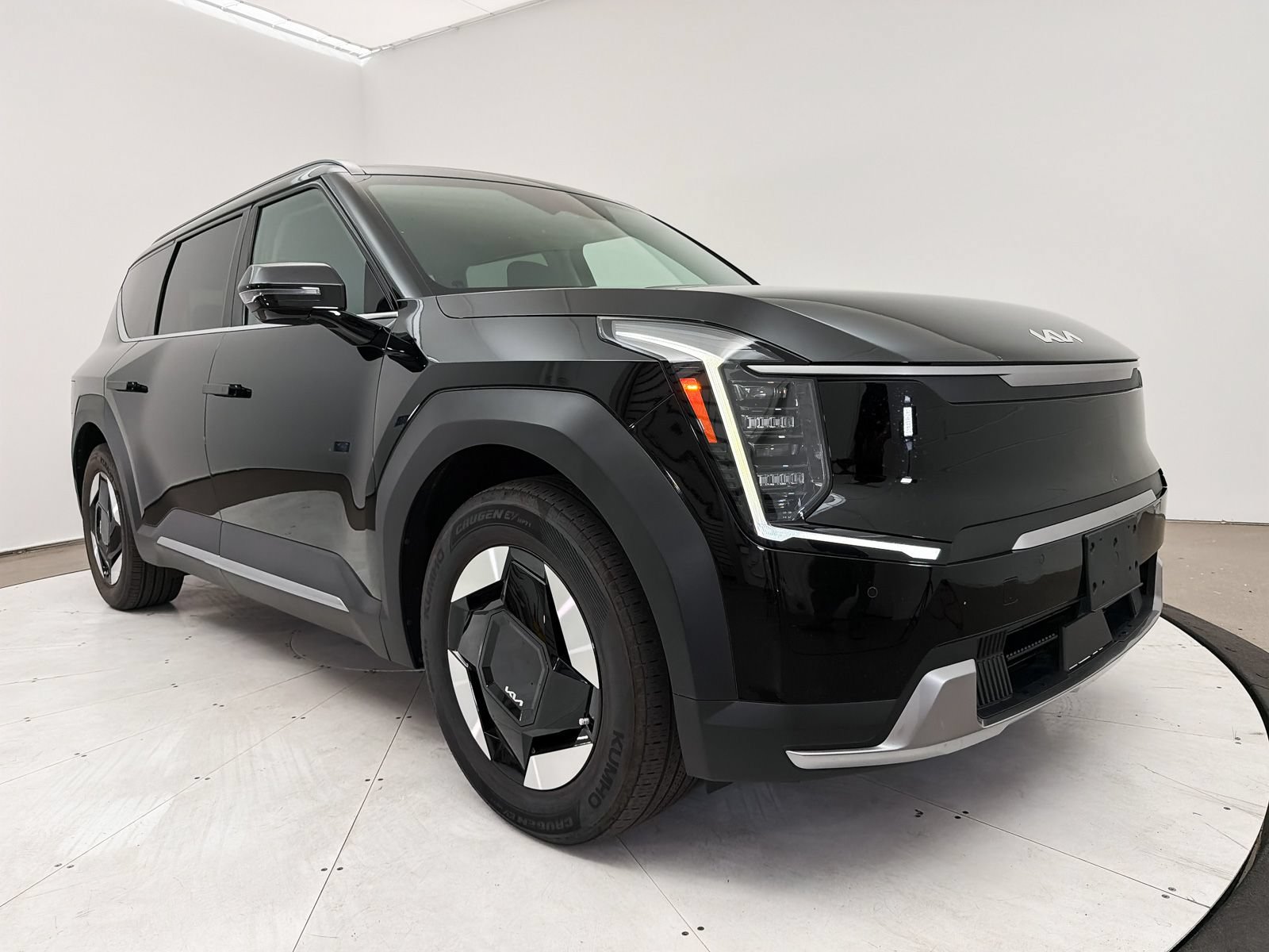 Certified 2024 Kia EV9 Wind AWD/4WD image 13