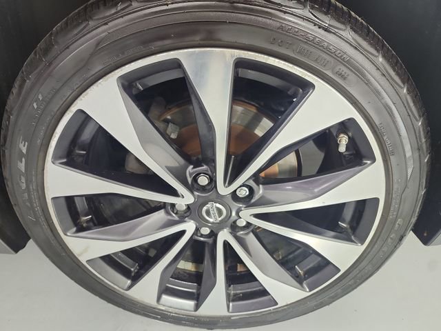 Used 2016 Nissan Maxima SR w/ Interior Lighting Package FWD image 6