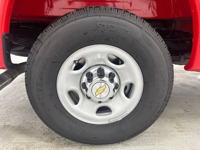 New 2026 Chevrolet Express 3500 w/ Driver Convenience Package RWD image 27