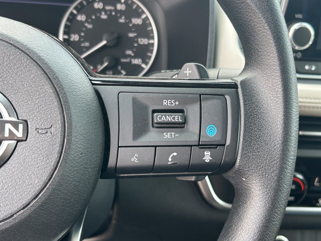 Used 2023 Nissan Rogue SV AWD/4WD image 17
