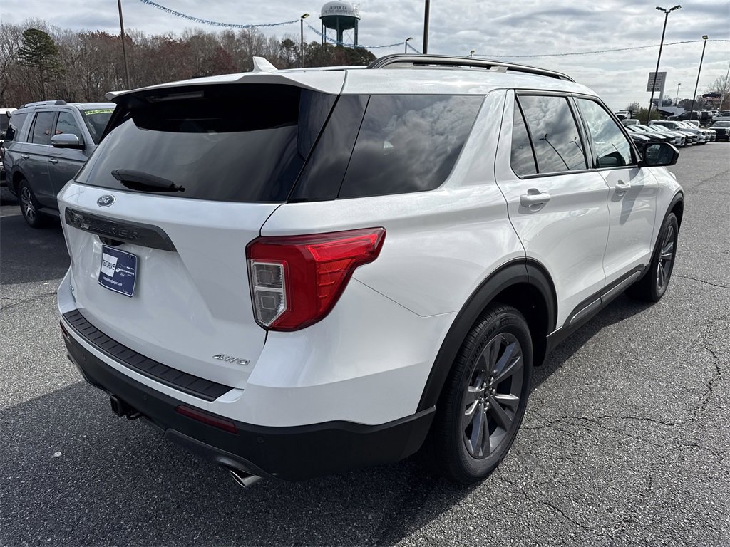 Used 2023 Ford Explorer XLT w/ Equipment Group 202A image 7