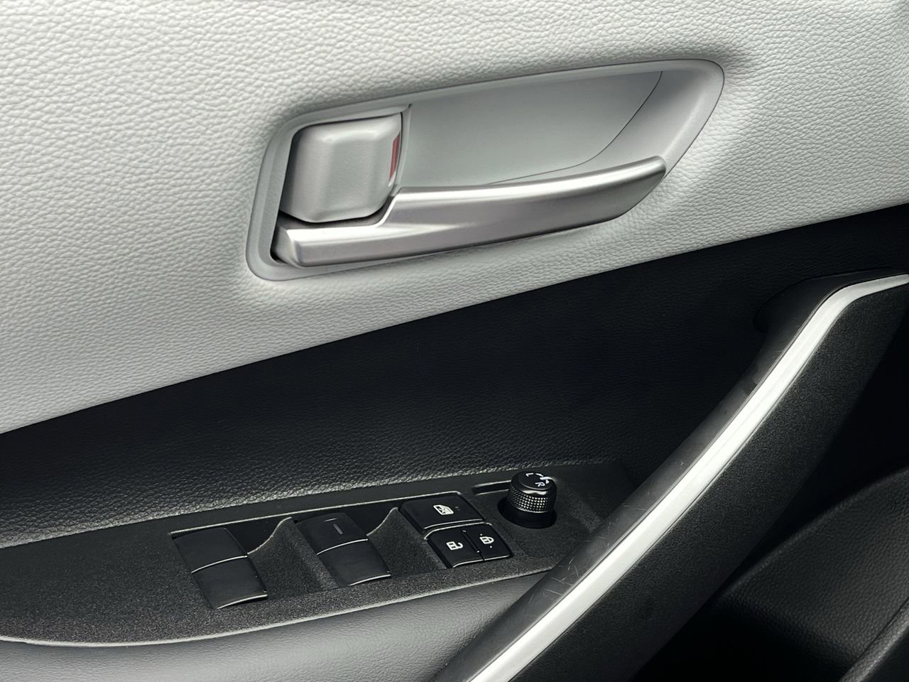 Used 2025 Toyota Corolla FX image 21