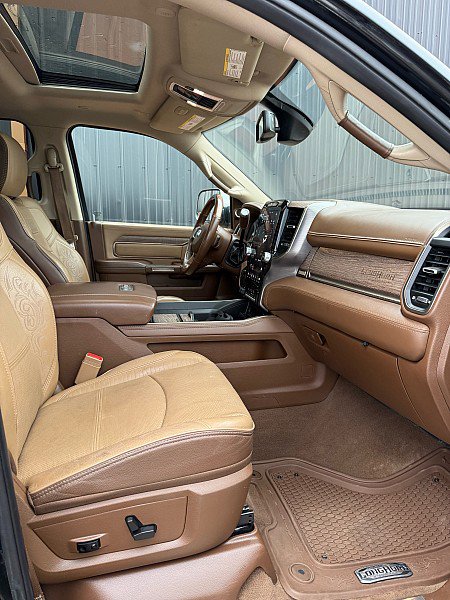 Used 2021 RAM 3500 Limited image 8