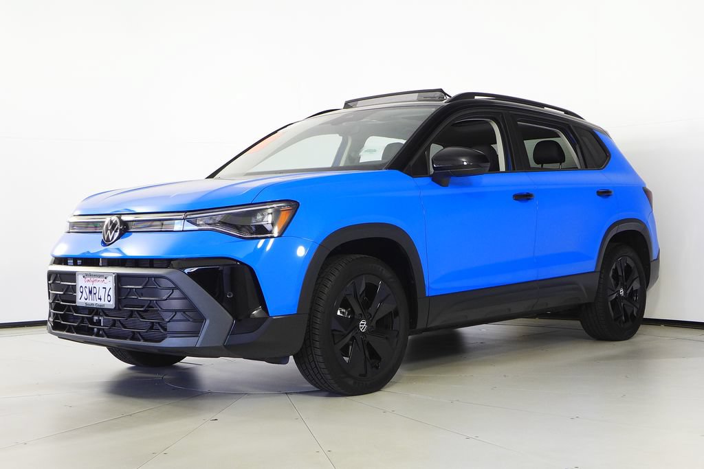 Used 2025 Volkswagen Taos SE FWD image 2