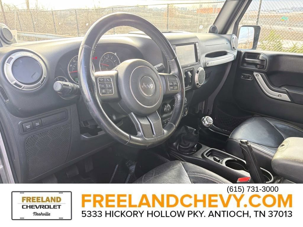 Used 2013 Jeep Wrangler Unlimited Rubicon w/ Connectivity Group image 21