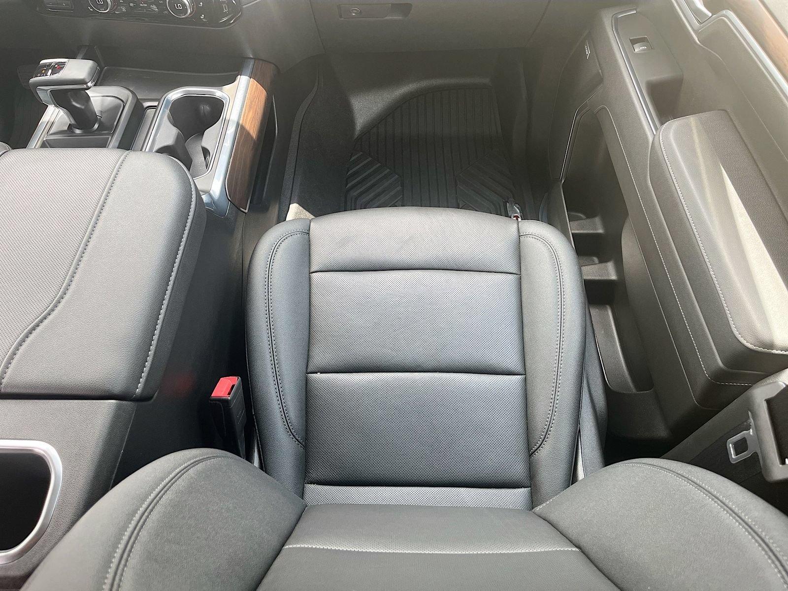 Used 2023 GMC Sierra 1500 SLT w/ SLT Premium Plus Package AWD/4WD image 24