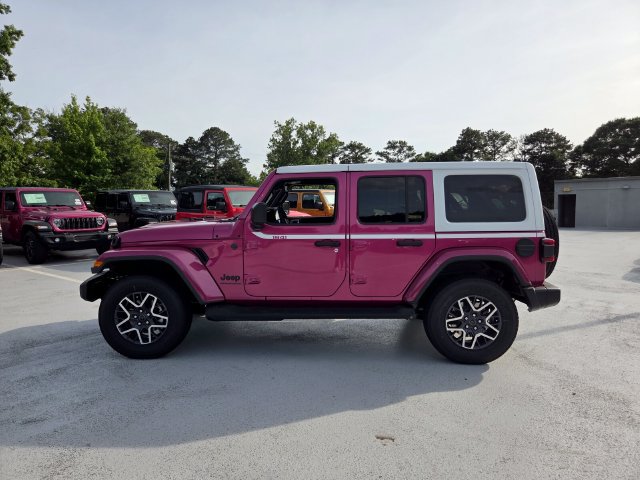 New 2026 Jeep Wrangler Unlimited Sahara w/ Whitecap Package AWD/4WD image 4
