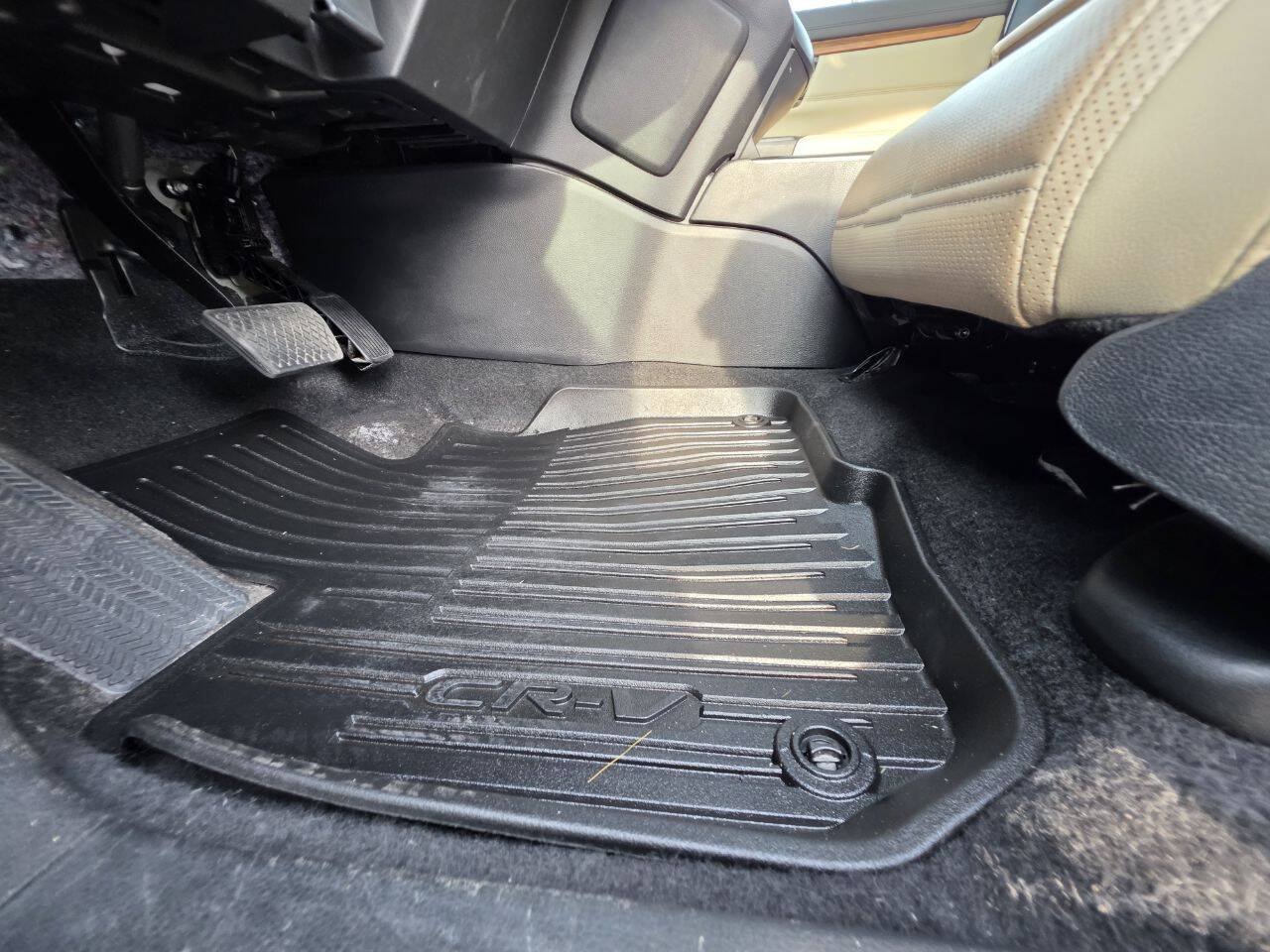 Used 2021 Honda CR-V EX-L image 13