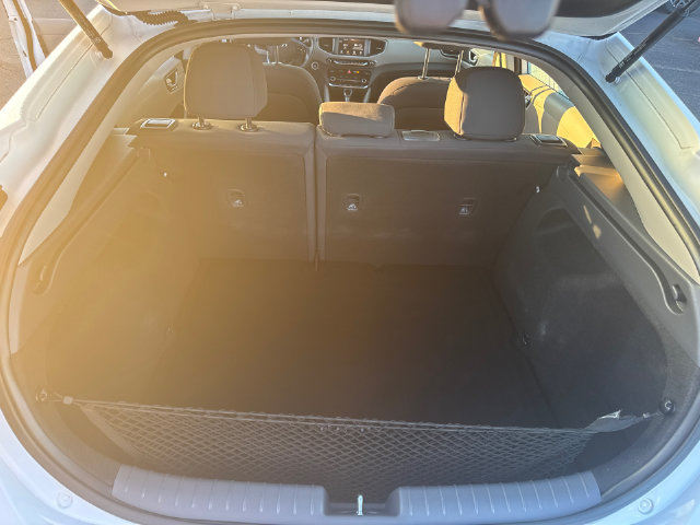 Used 2017 Hyundai Ioniq Blue FWD image 9