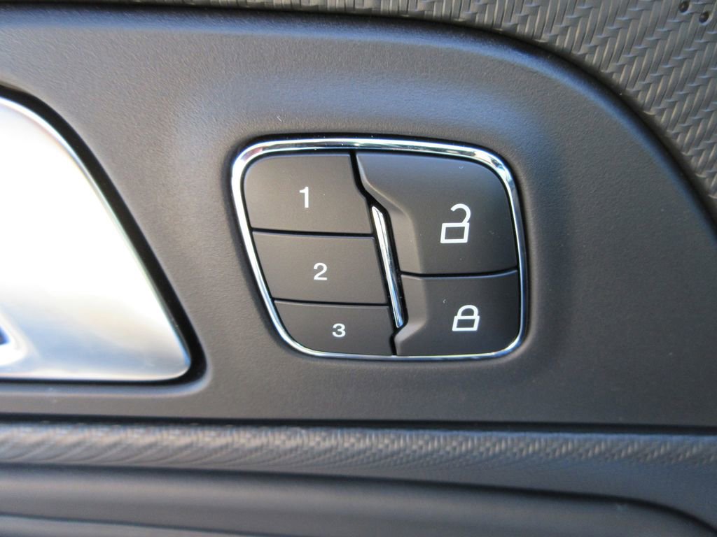 Used 2025 Ford Mustang GT Premium image 16