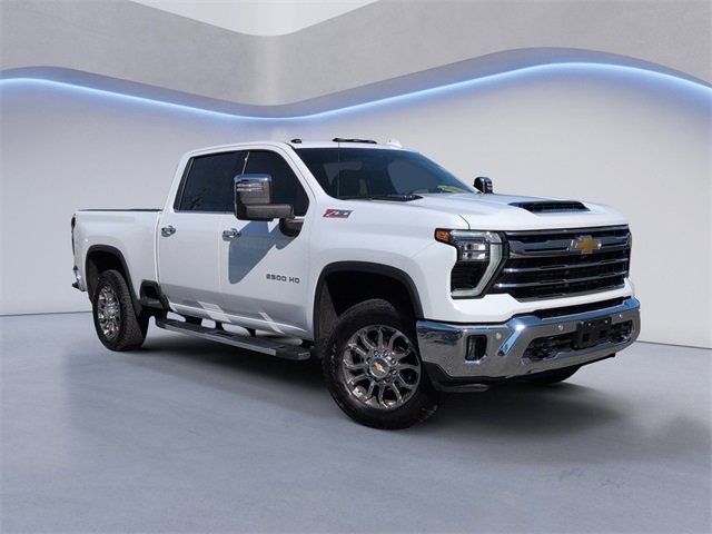 Used 2026 Chevrolet Silverado 2500 LTZ w/ LTZ Premium Package video 2