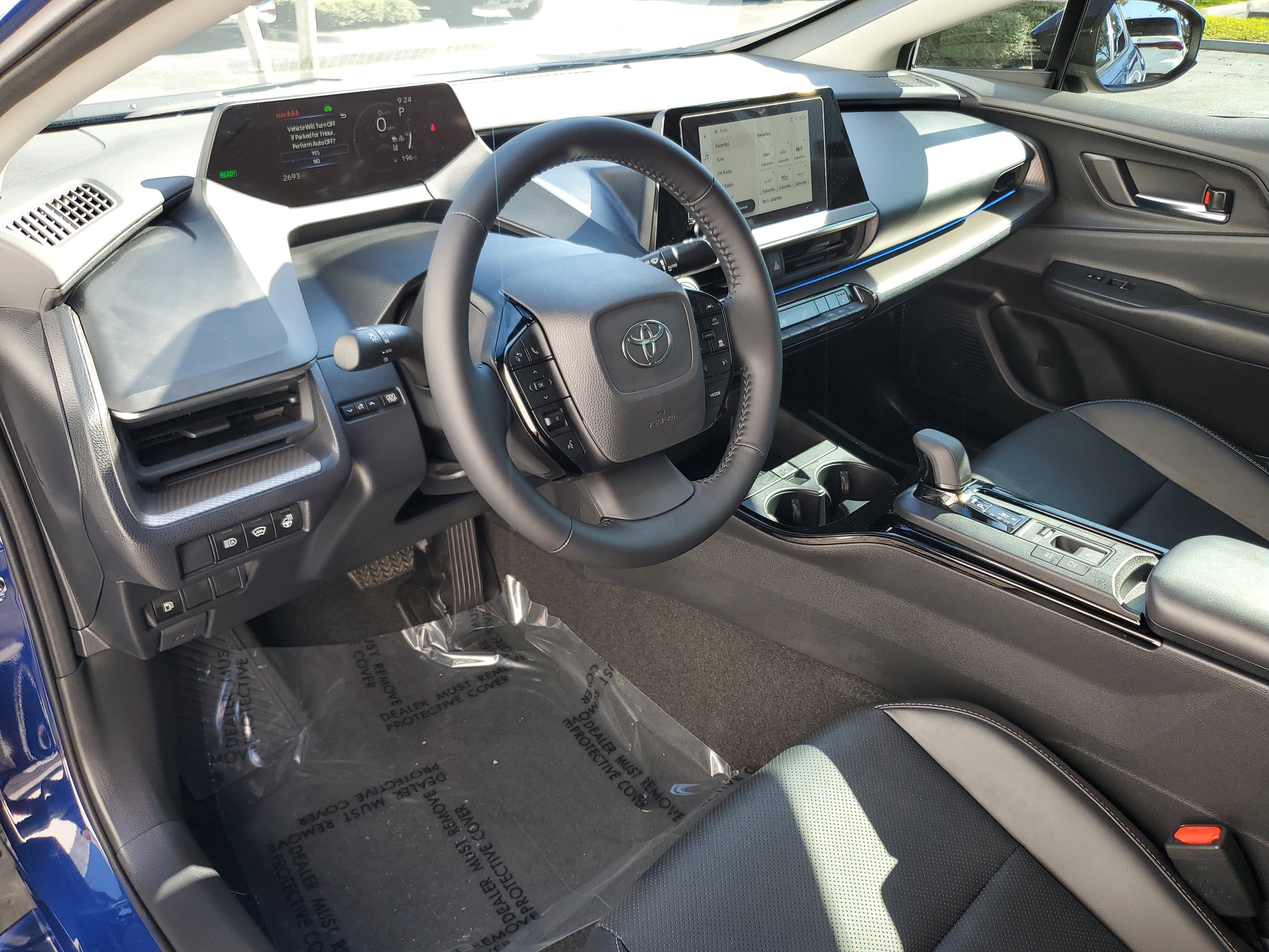 Used 2025 Toyota Prius XLE image 17