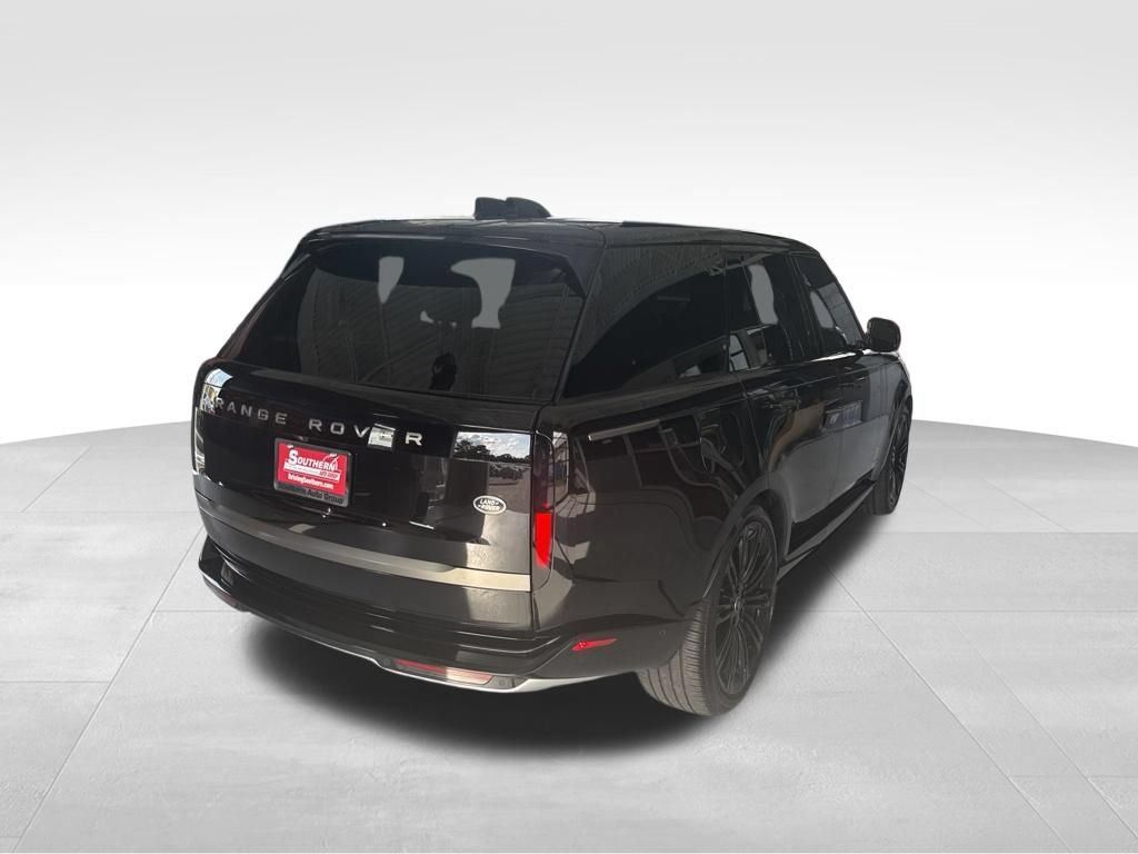Used 2023 Land Rover Range Rover SE AWD/4WD image 5