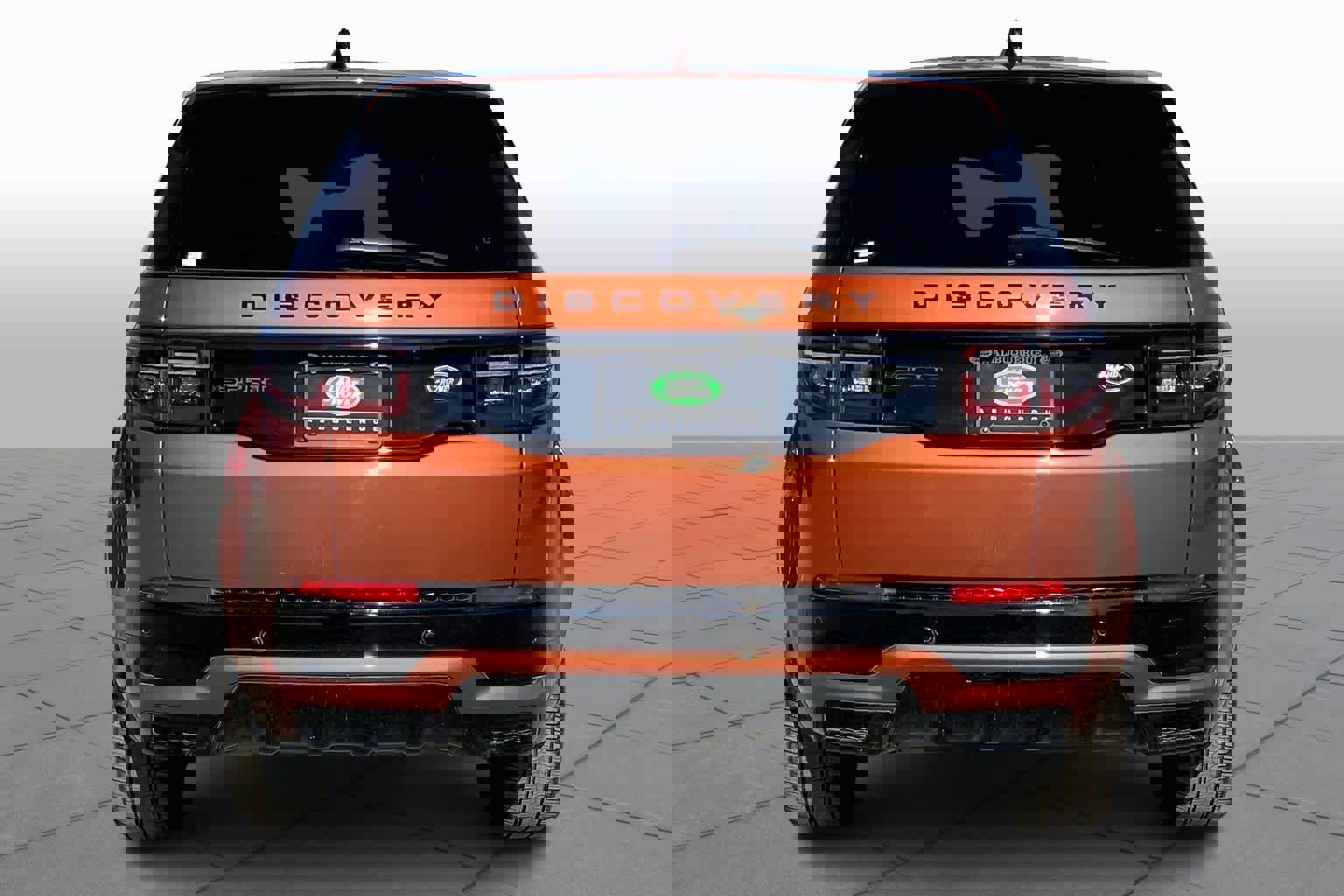 Used 2022 Land Rover Discovery Sport SE R-Dynamic image 5