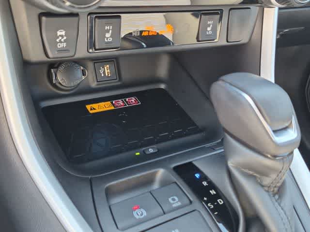 Used 2023 Toyota RAV4 XSE AWD/4WD image 30