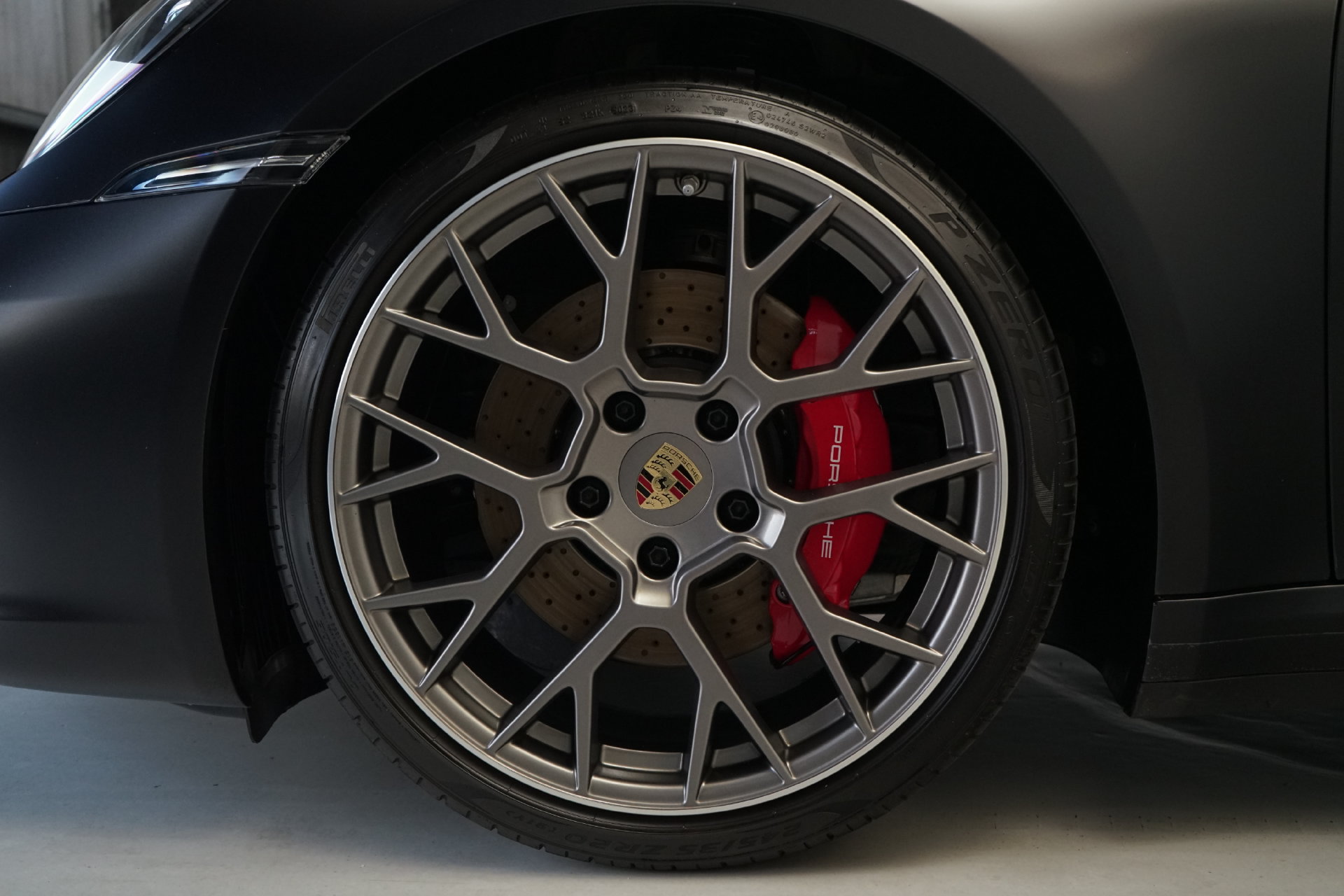 Used 2024 Porsche 911 Carrera S w/ Sport Package RWD image 27
