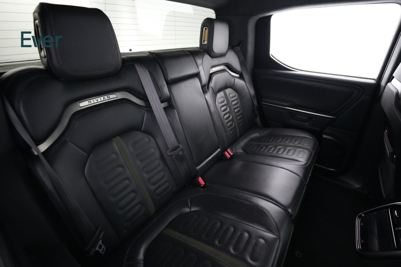 Used 2025 Rivian R1T Adventure Dual AWD/4WD image 5