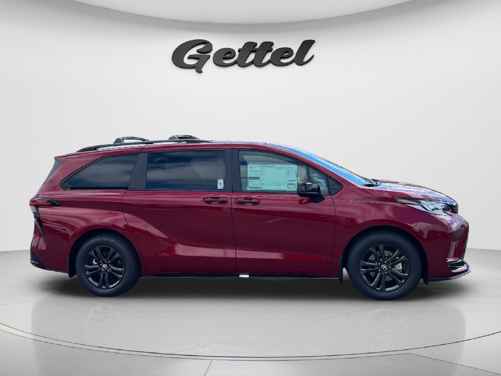 New 2026 Toyota Sienna XSE AWD/4WD image 4