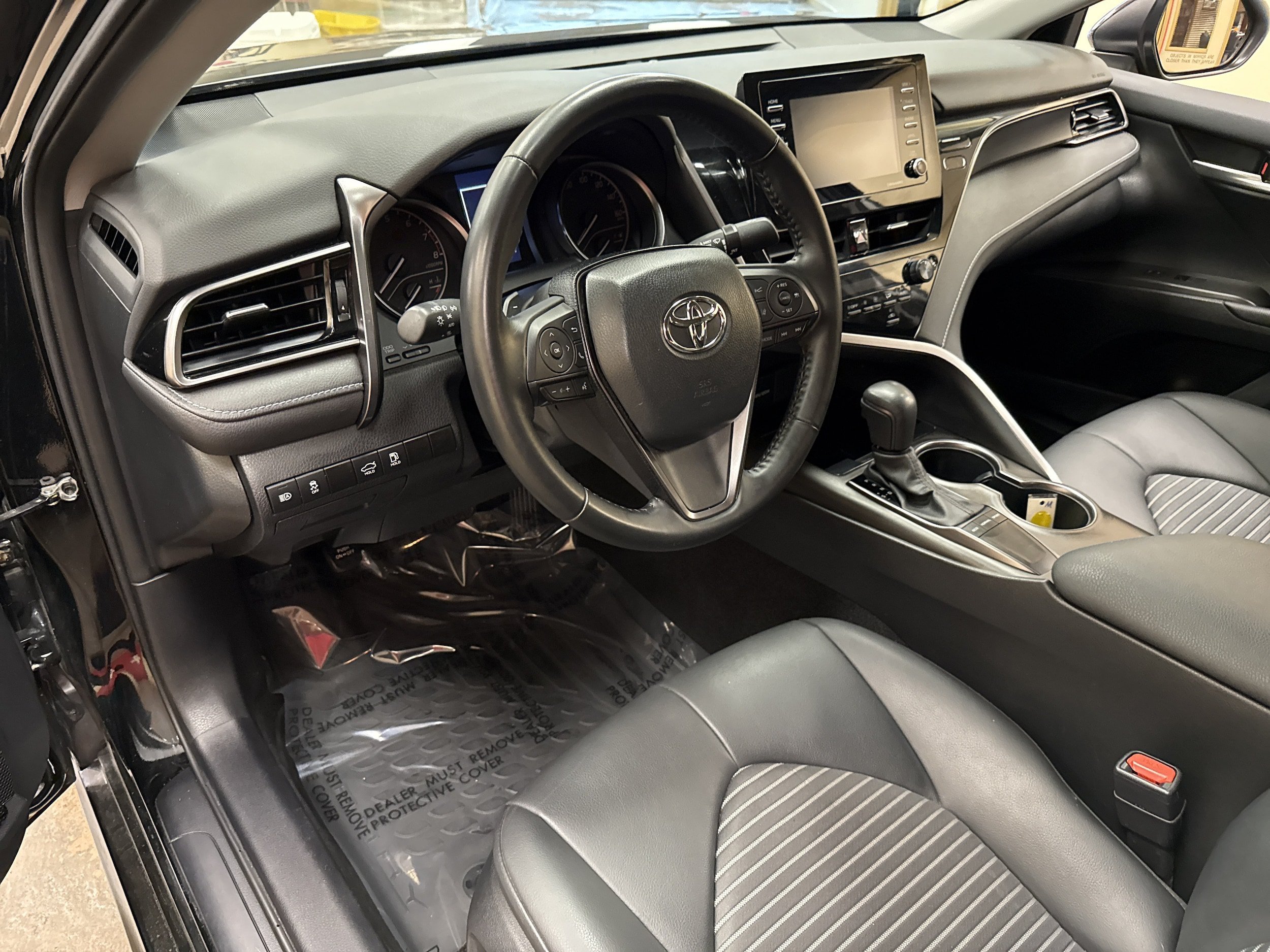 Used 2023 Toyota Camry SE FWD image 24