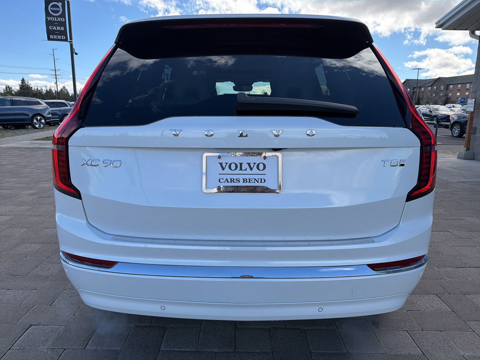 New 2026 Volvo XC90 T8 Ultra w/ Lounge Package image 5