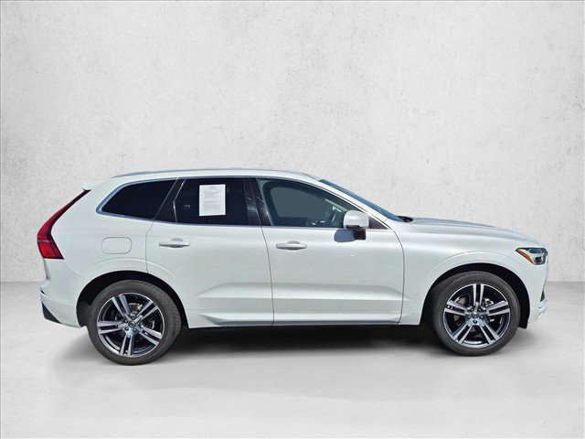 Used 2021 Volvo XC60 T5 Momentum w/ Premium Package FWD image 4