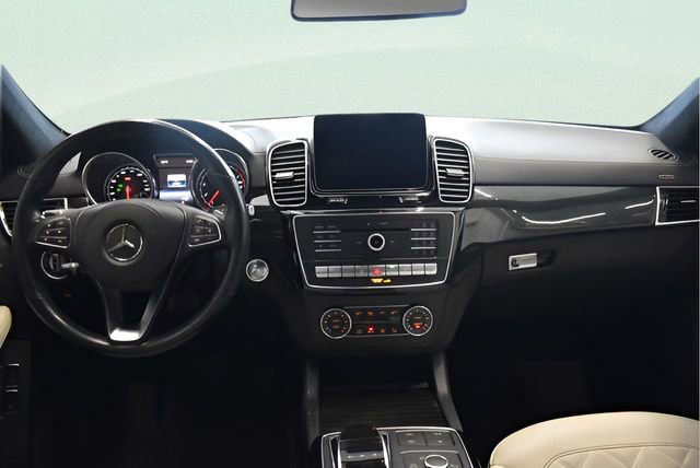 Used 2018 Mercedes-Benz GLS 550 4MATIC image 5