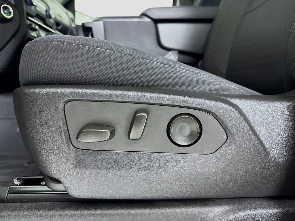 Used 2023 Chevrolet Silverado 1500 Custom image 16