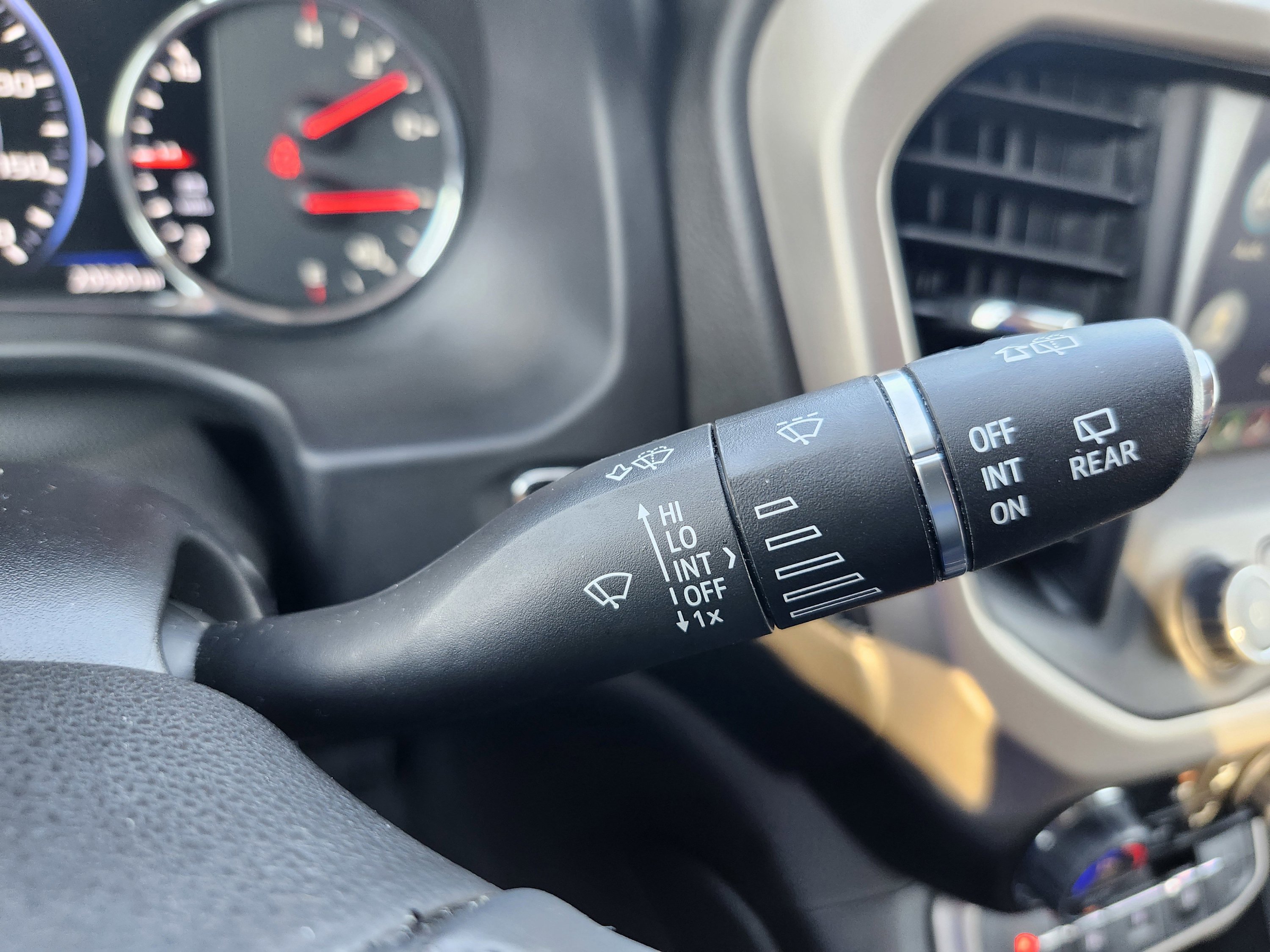 Used 2023 GMC Acadia Denali w/ Denali Ultimate Package image 22