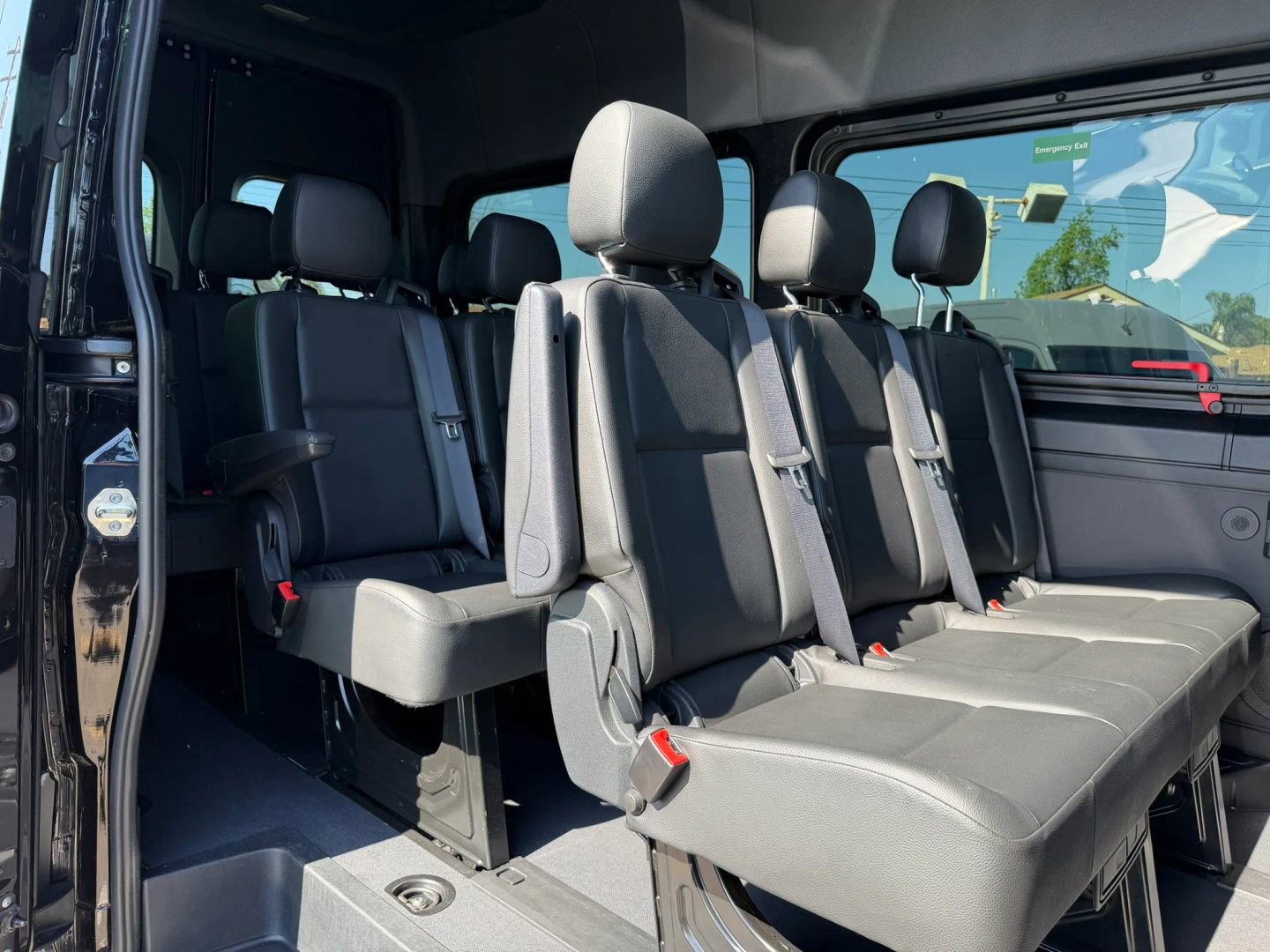 Used 2019 Mercedes-Benz Sprinter 2500 image 14