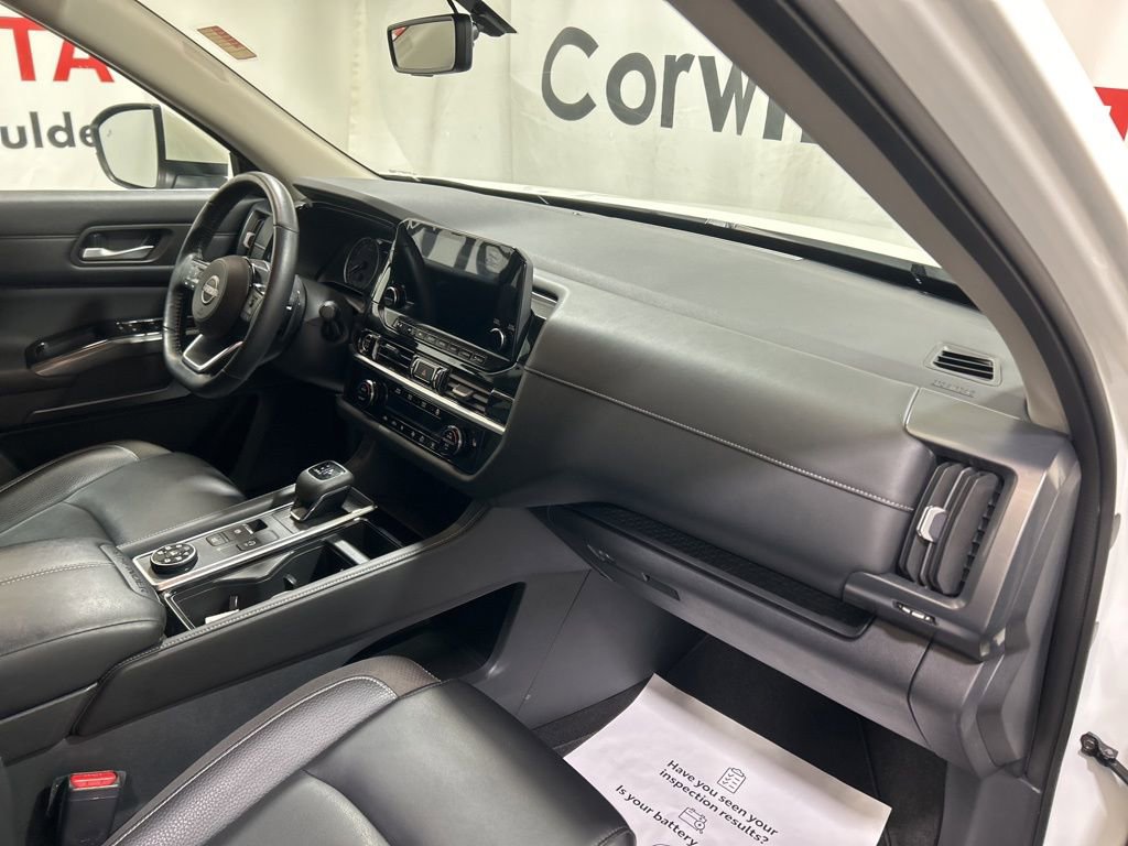 Used 2023 Nissan Pathfinder SL image 14