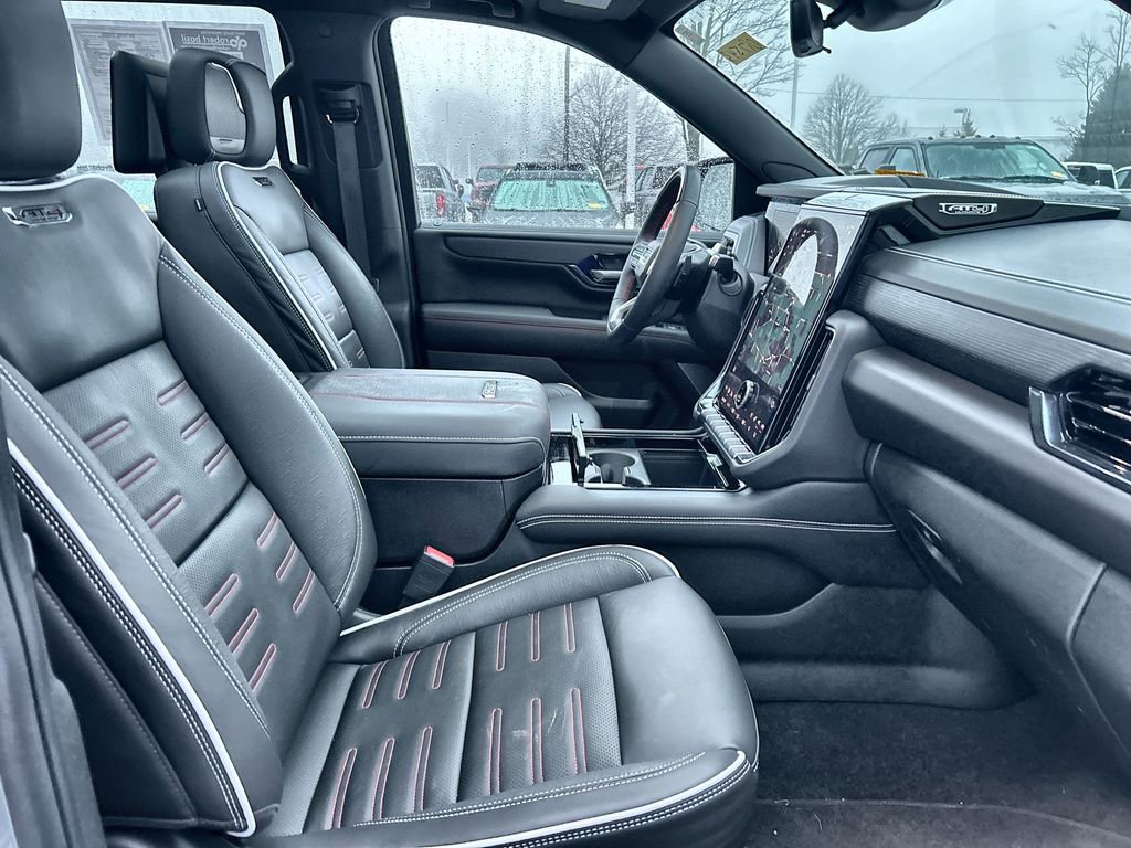 Used 2026 GMC Yukon AT4 Ultimate image 31