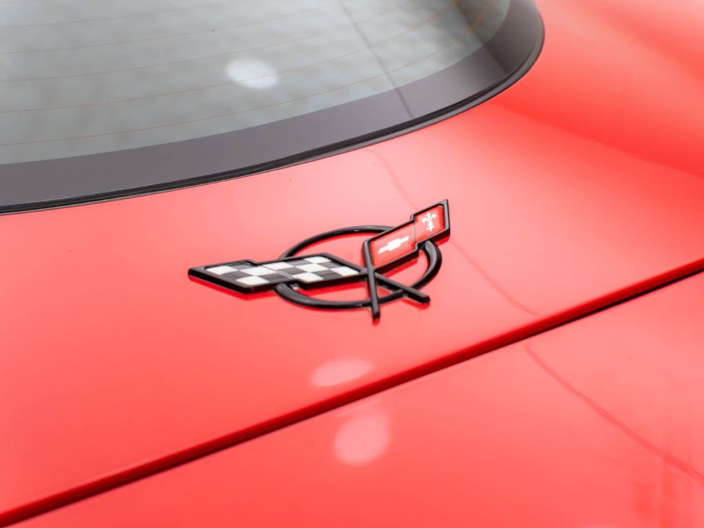 Used 2001 Chevrolet Corvette Coupe w/ Preferred Equipment Group1 image 29