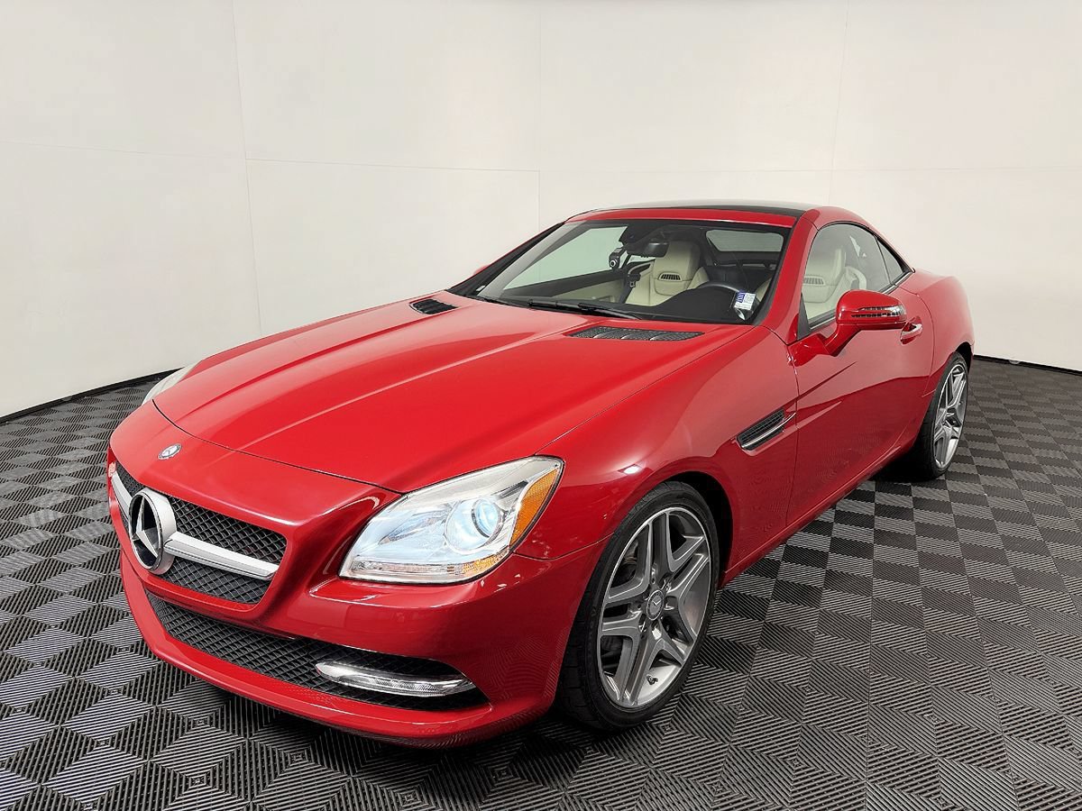 Used 2015 Mercedes-Benz SLK 250 image 2