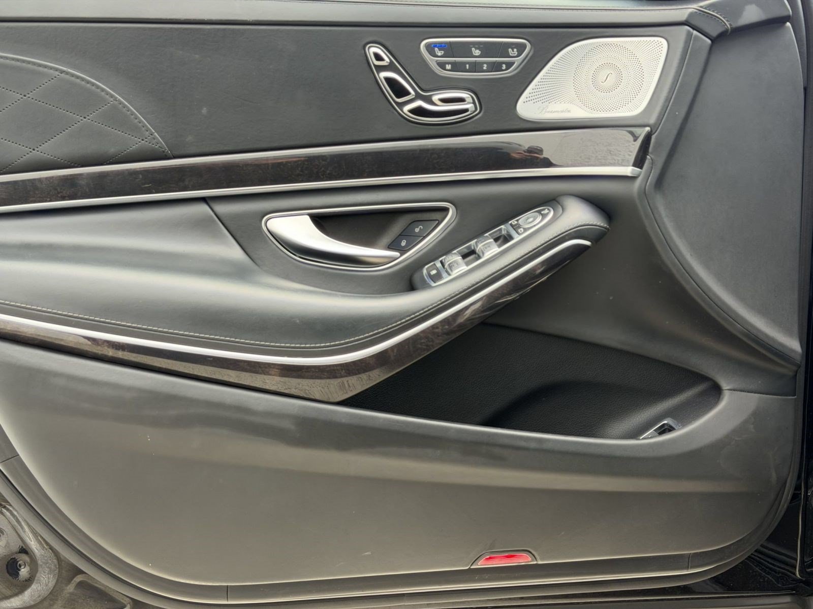 Used 2019 Mercedes-Benz S 560 Sedan image 14