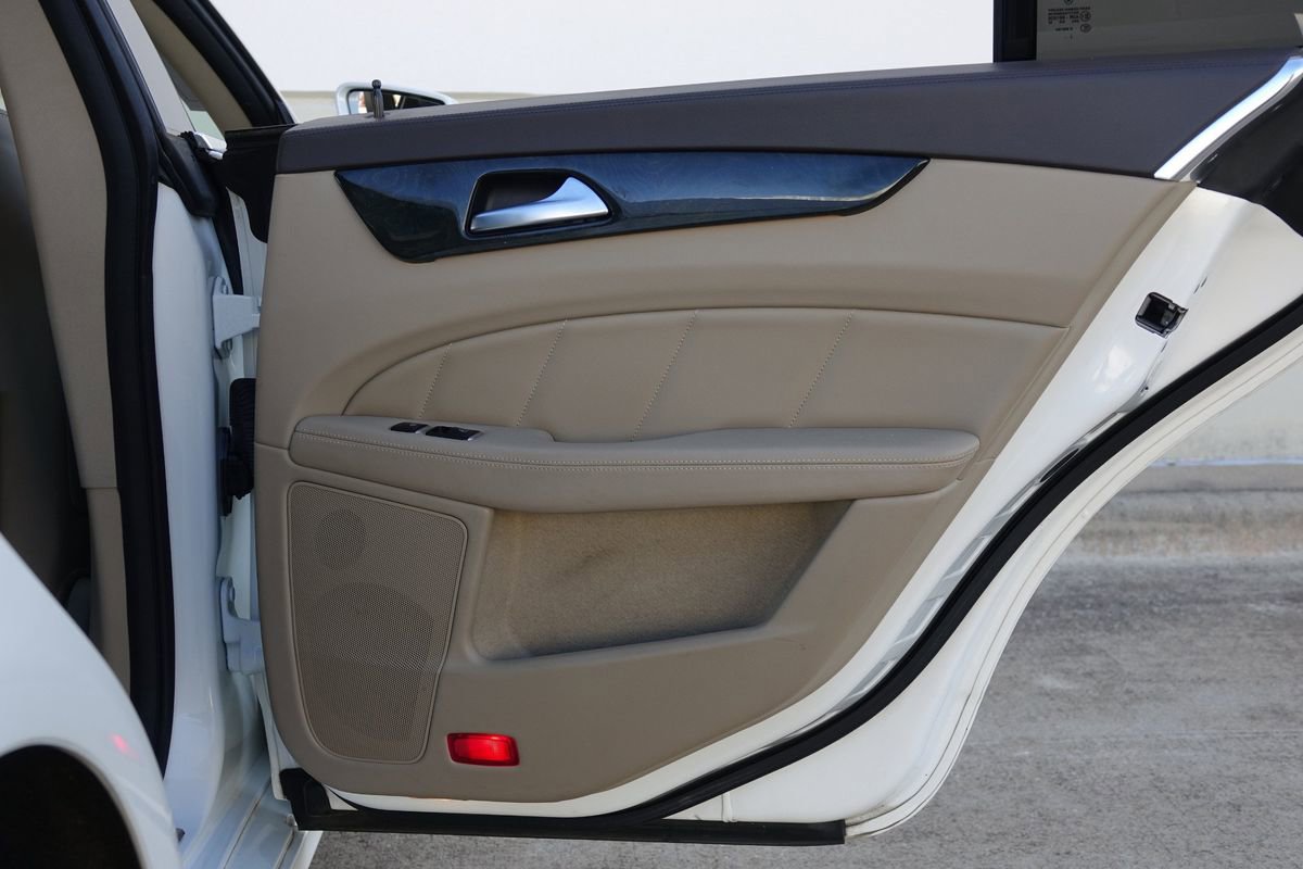 Used 2014 Mercedes-Benz CLS 550 4MATIC image 39