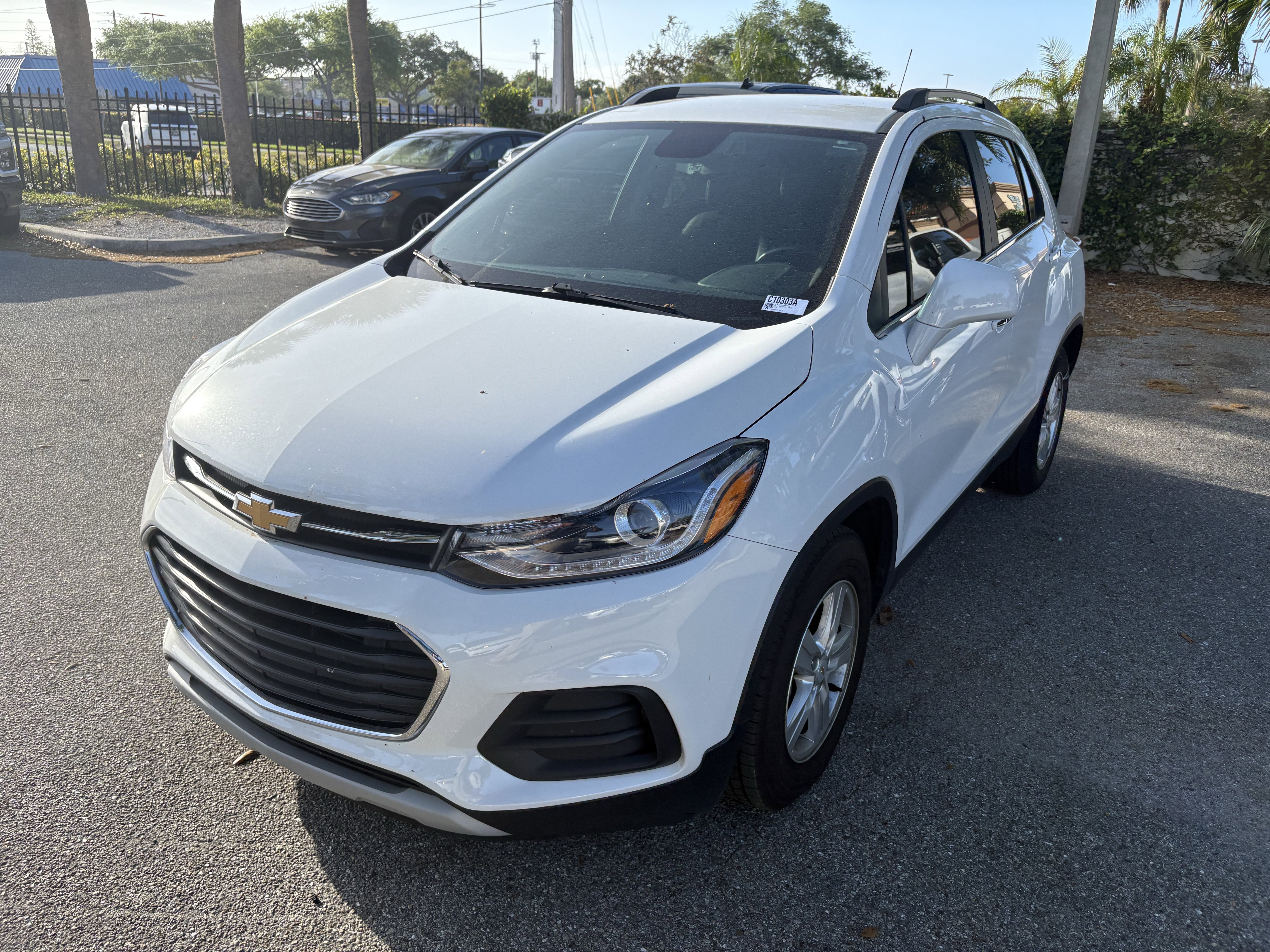 Used 2019 Chevrolet Trax LT w/ LT Convenience Package image 3
