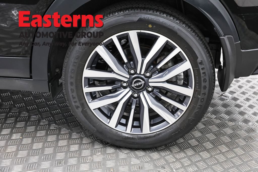 Used 2023 Nissan Kicks SV FWD image 32