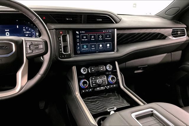 Used 2024 GMC Yukon XL Denali AWD/4WD image 7