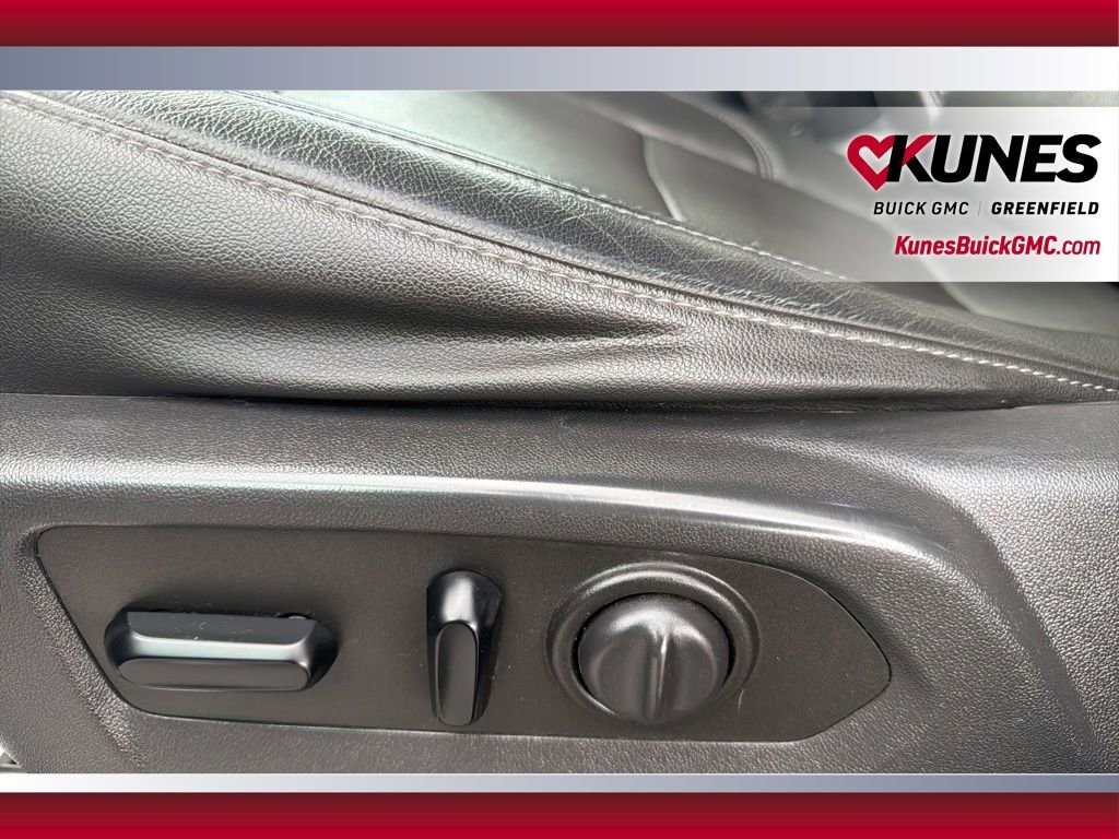 Used 2020 Chevrolet Silverado 1500 RST AWD/4WD image 25