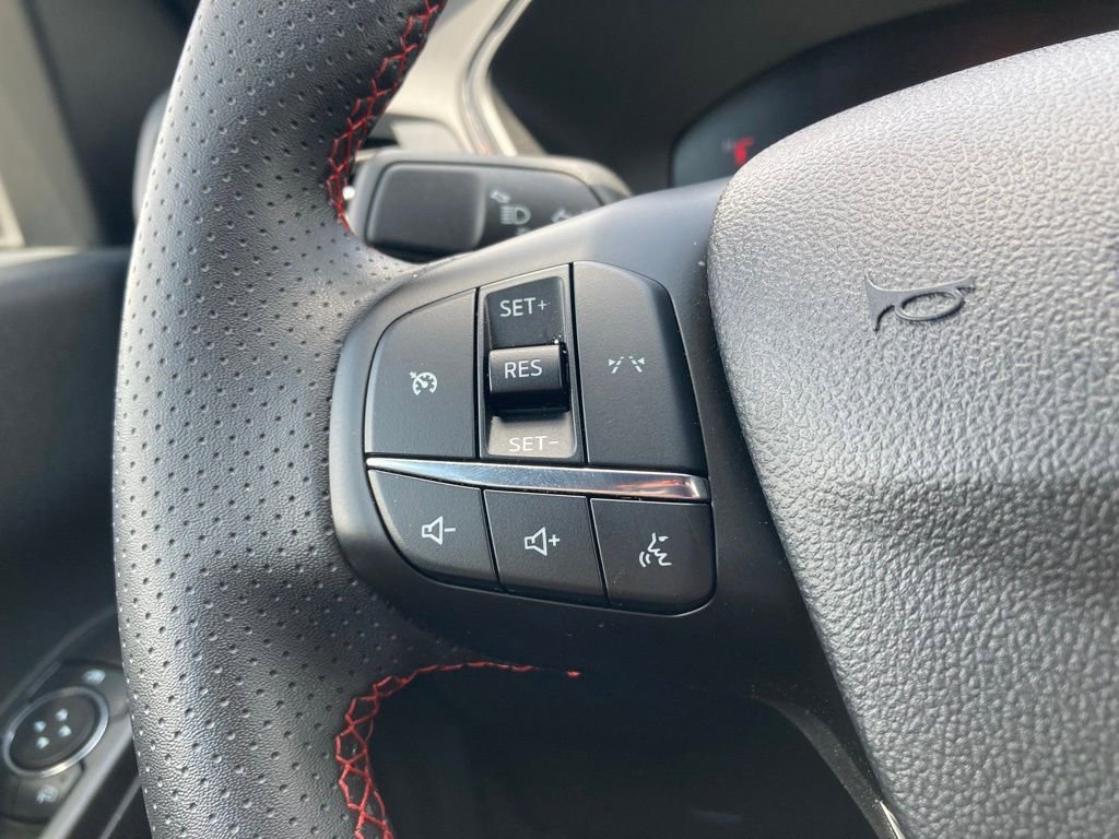 Used 2025 Ford Escape ST-Line AWD/4WD image 15