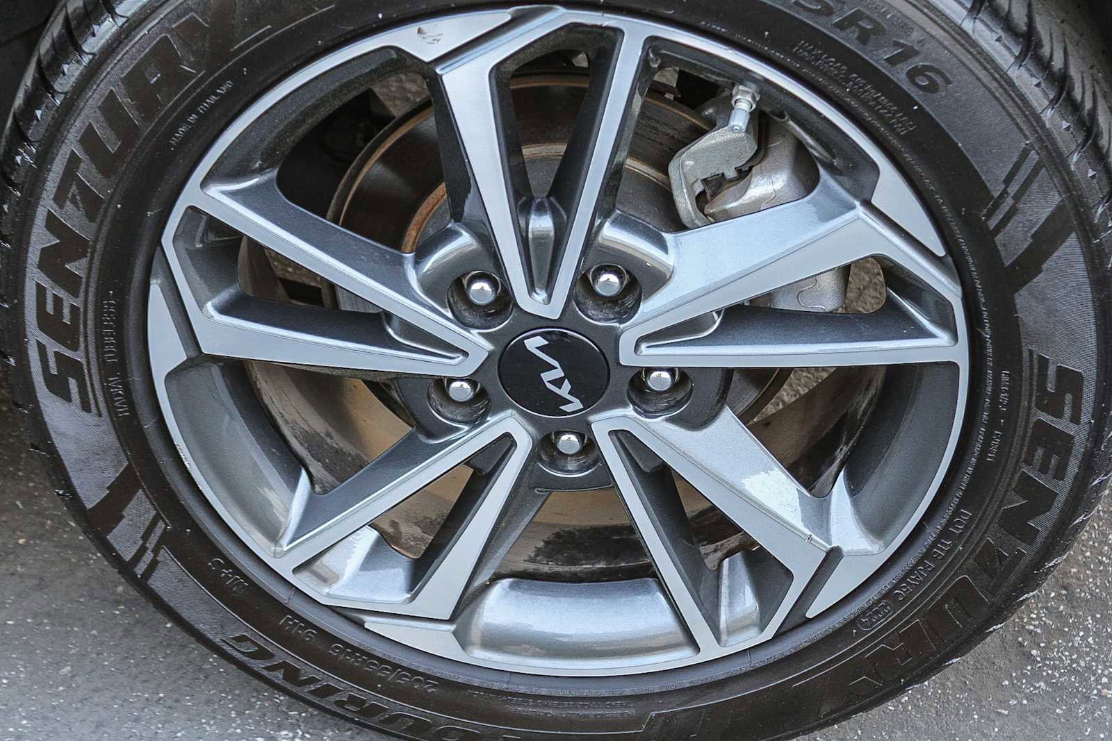 Used 2023 Kia Forte LXS w/ LXS Technology Package image 10