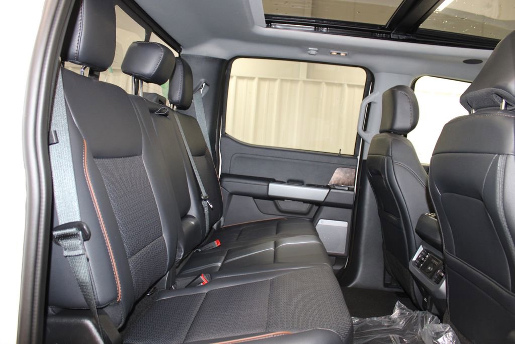 New 2025 Ford F250 Lariat w/ Lariat Ultimate Package image 28