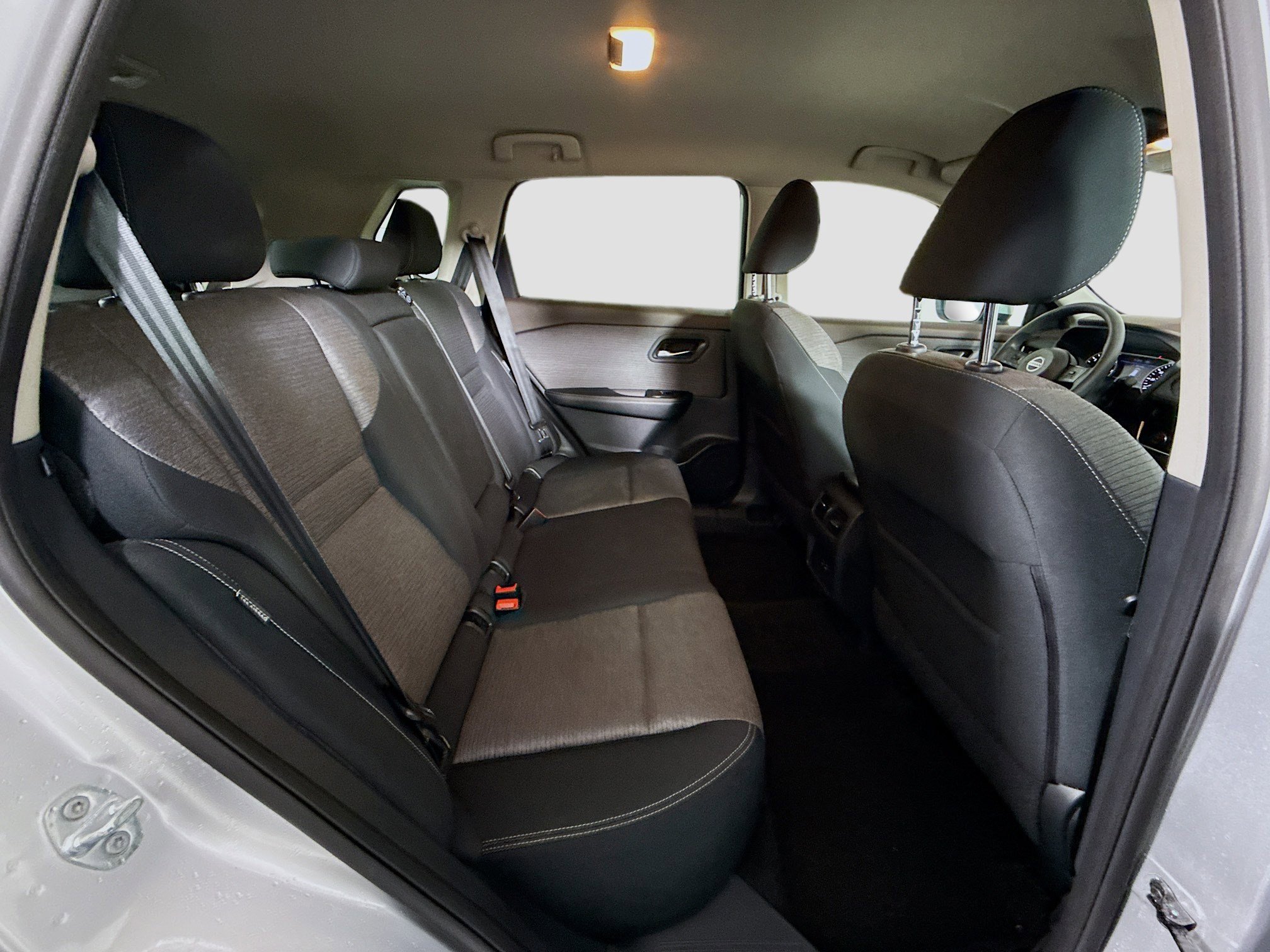 Used 2021 Nissan Rogue SV FWD image 27