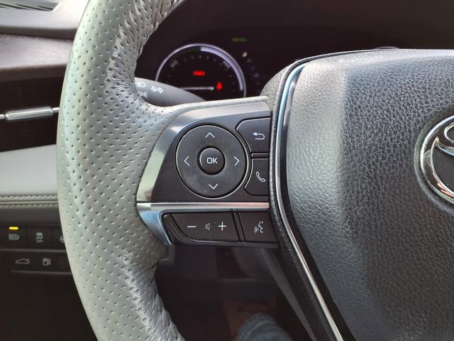 Used 2019 Toyota Avalon Limited image 23