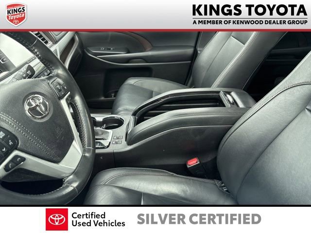 Used 2018 Toyota Highlander XLE AWD/4WD image 11