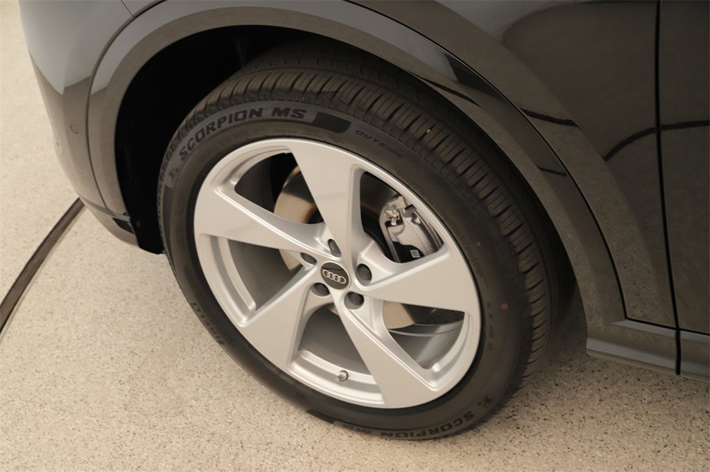 New 2025 Audi Q5 2.0T Premium Plus image 28