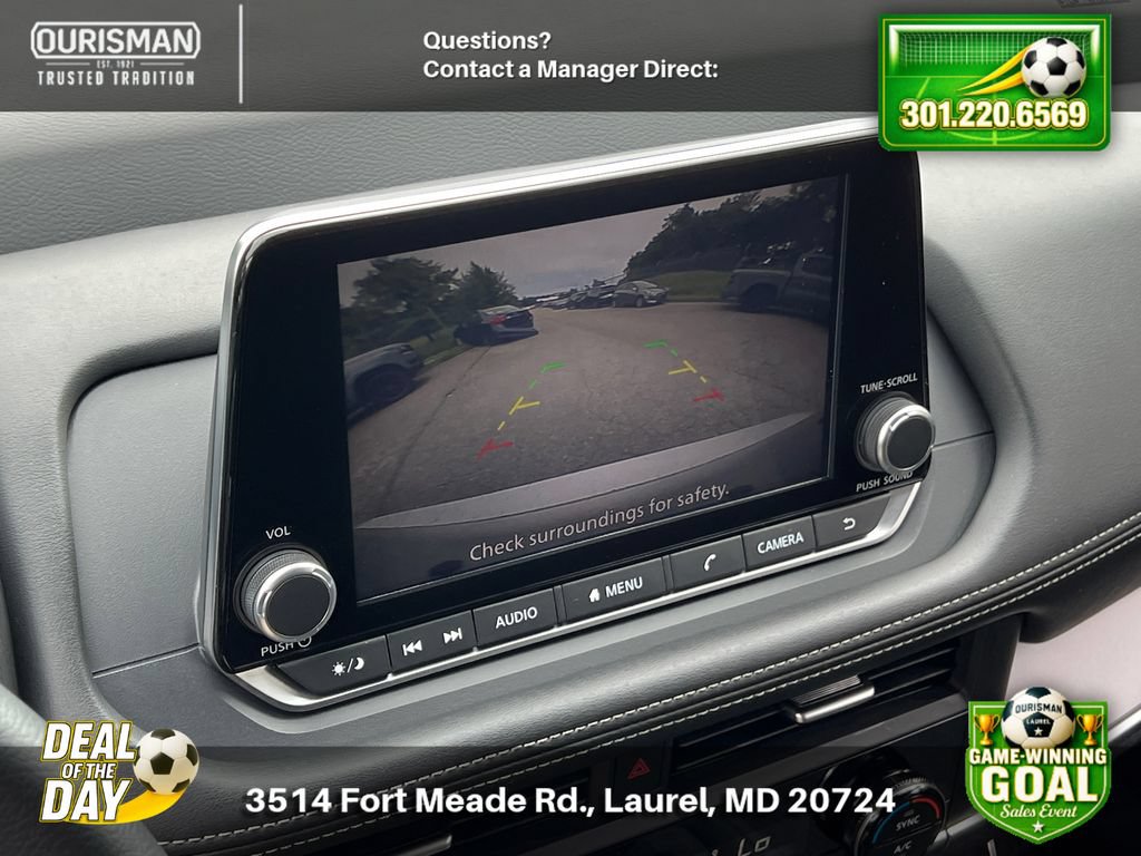 Used 2024 Nissan Rogue SV AWD/4WD image 13