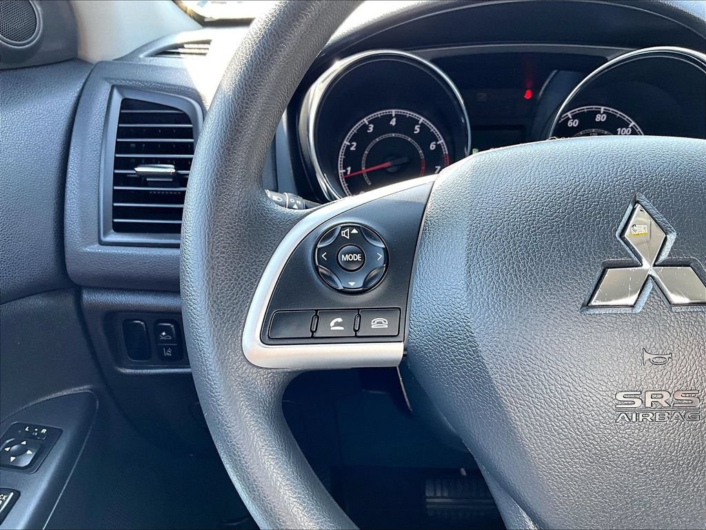 Used 2022 Mitsubishi Outlander Sport ES AWD/4WD image 17